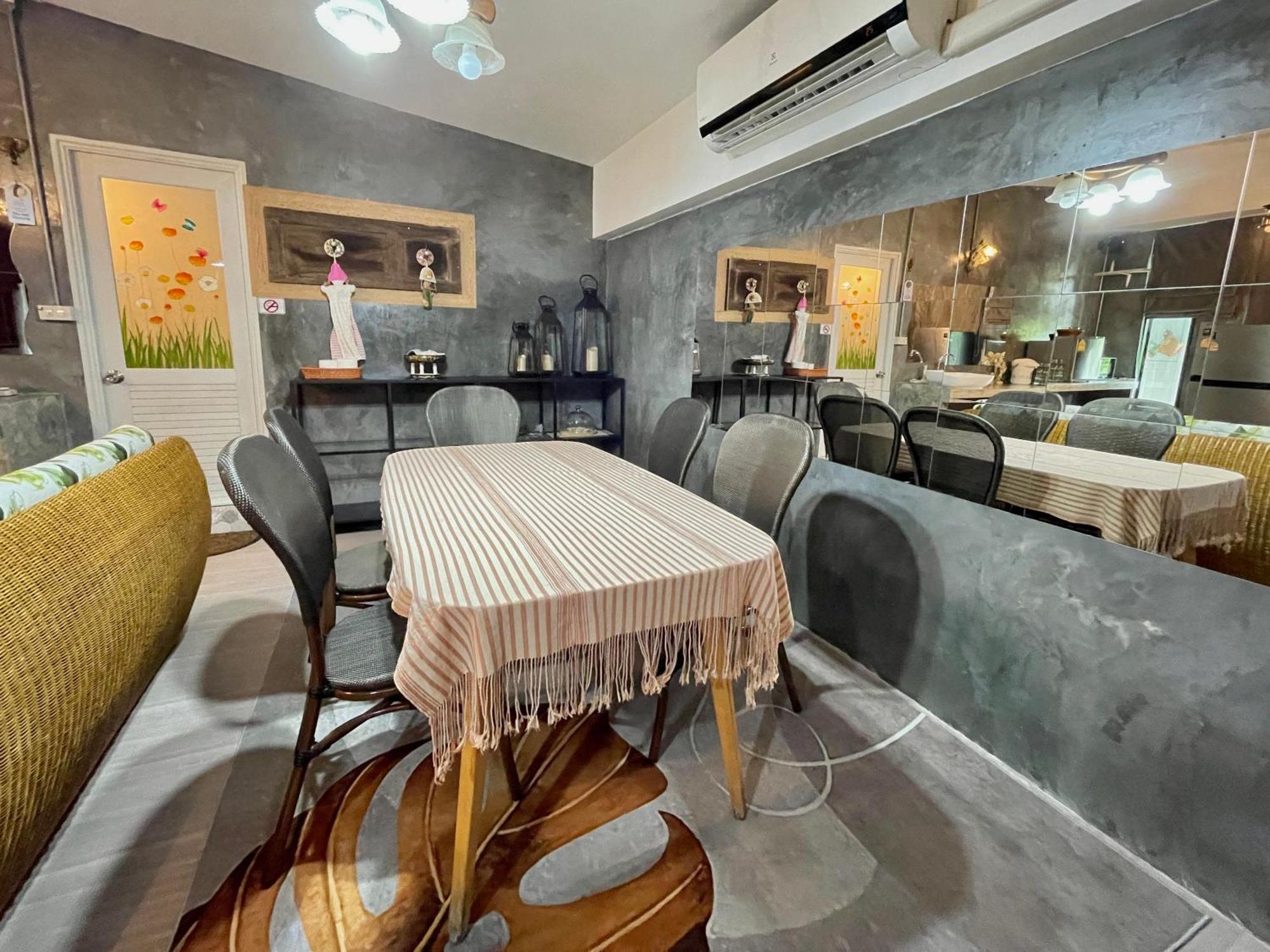 Apartmán The Quarter Wutthakat Bangkok Pokoj fotografie